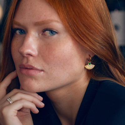 Adira - Boucles d'oreilles créoles éventail vert acier inoxydable