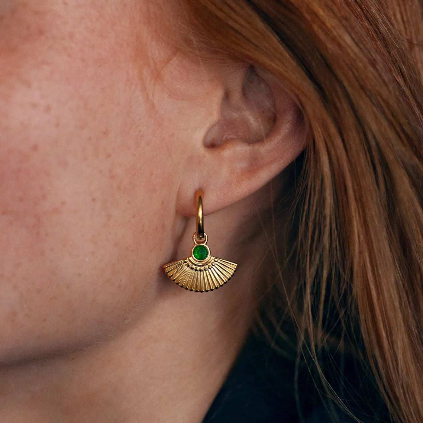 Adira - Boucles d'oreilles créoles éventail vert acier inoxydable