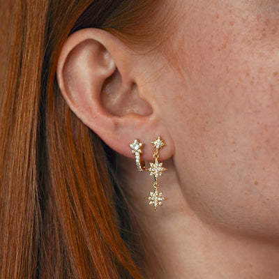 Aurora - Boucles d'oreilles créoles rectangulaires en forme d'étoile en cristal