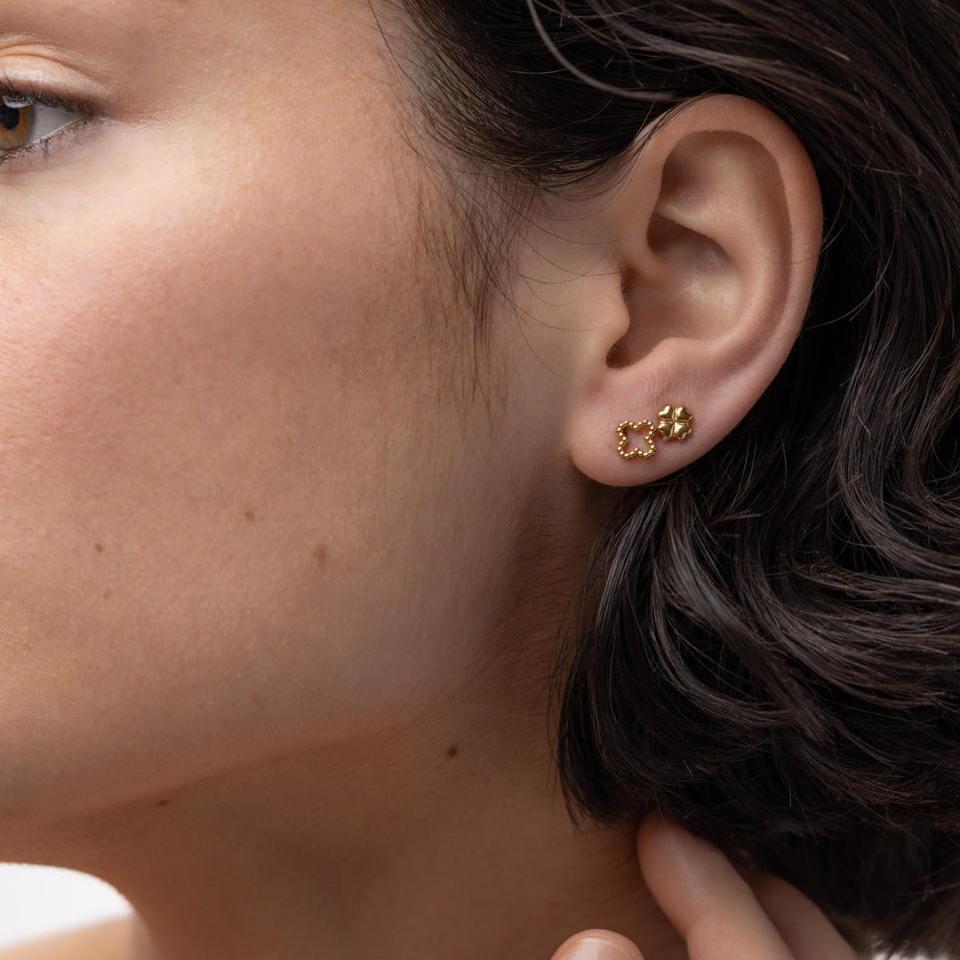 Alexa - Boucles d'oreilles mini clous Clover en acier inoxydable