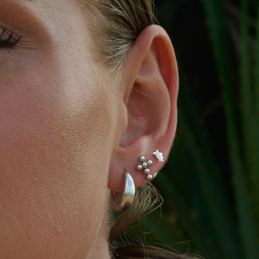 Hedvig - Boucle d'oreille large classique en acier inoxydable
