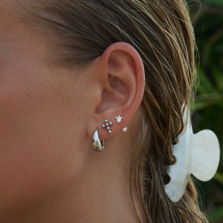 Hedvig - Boucle d'oreille large classique en acier inoxydable