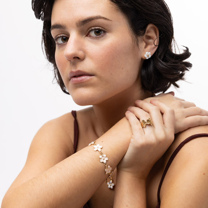 Adeline - Bracelet Chaîne en Émail Rose en Forme de Fleur