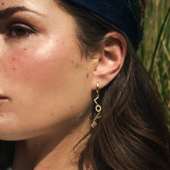 Millie - Boucles d'oreilles créoles en cristal Love Letter Danglin'