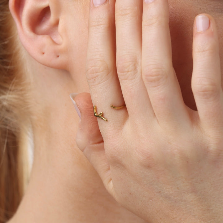 Janna - Bague délicate en branchette en acier inoxydable