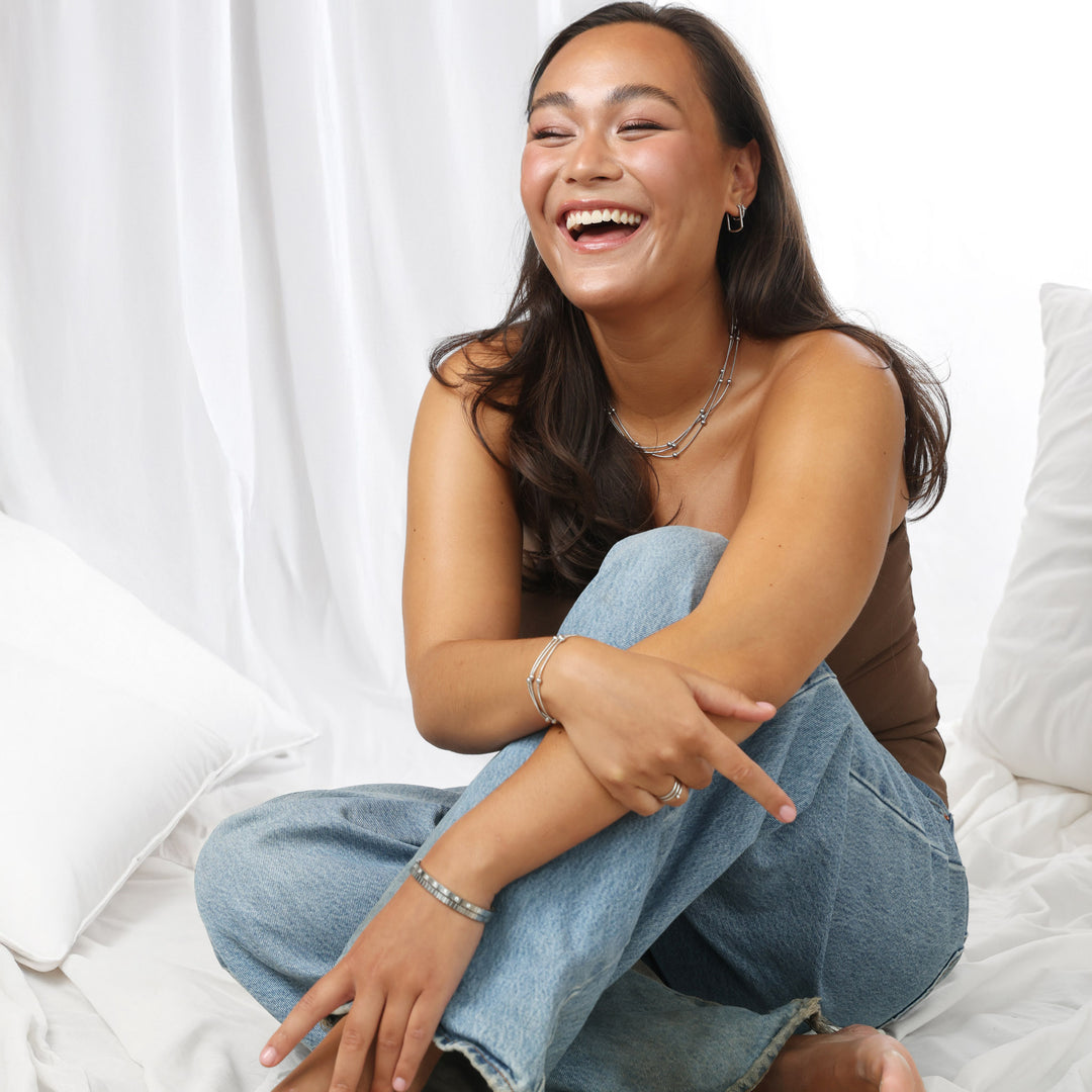 Oda - Collier à plusieurs rangs de perles en acier inoxydable