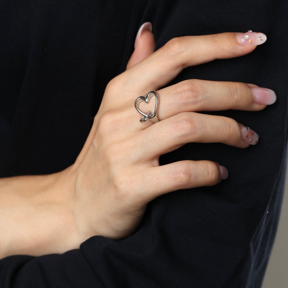Britta – bague coeur en acier inoxydable, argent | Timi of Sweden