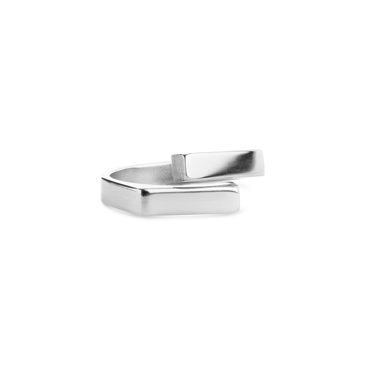 Brita – bague architecturale en acier inoxydable, argent | Timi of Sweden