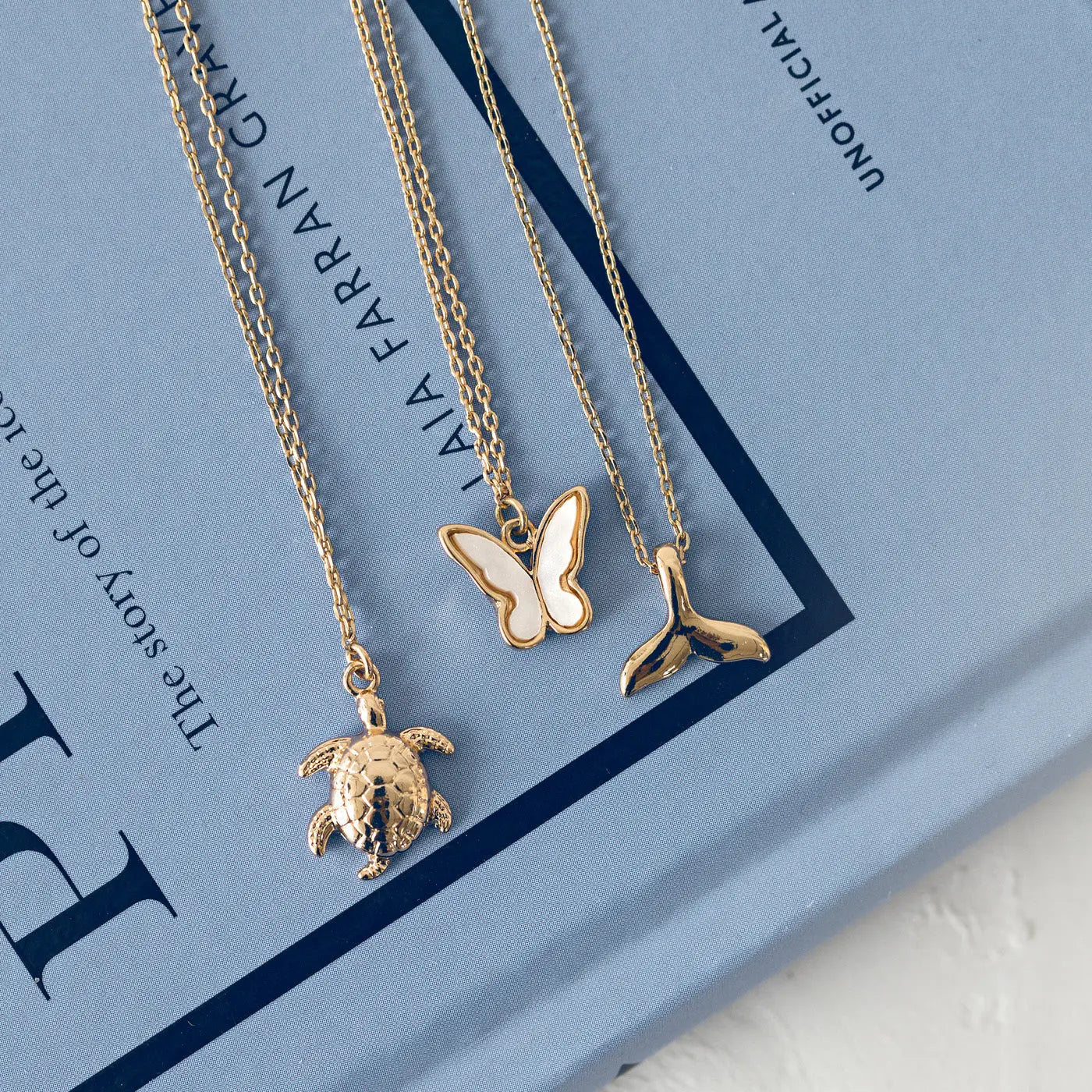 Collier queue de baleine