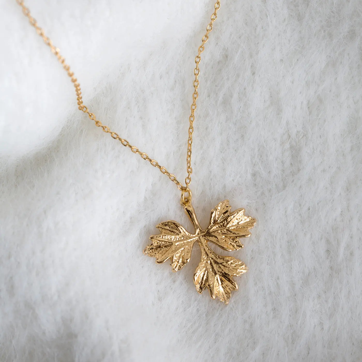 Collier grande feuille
