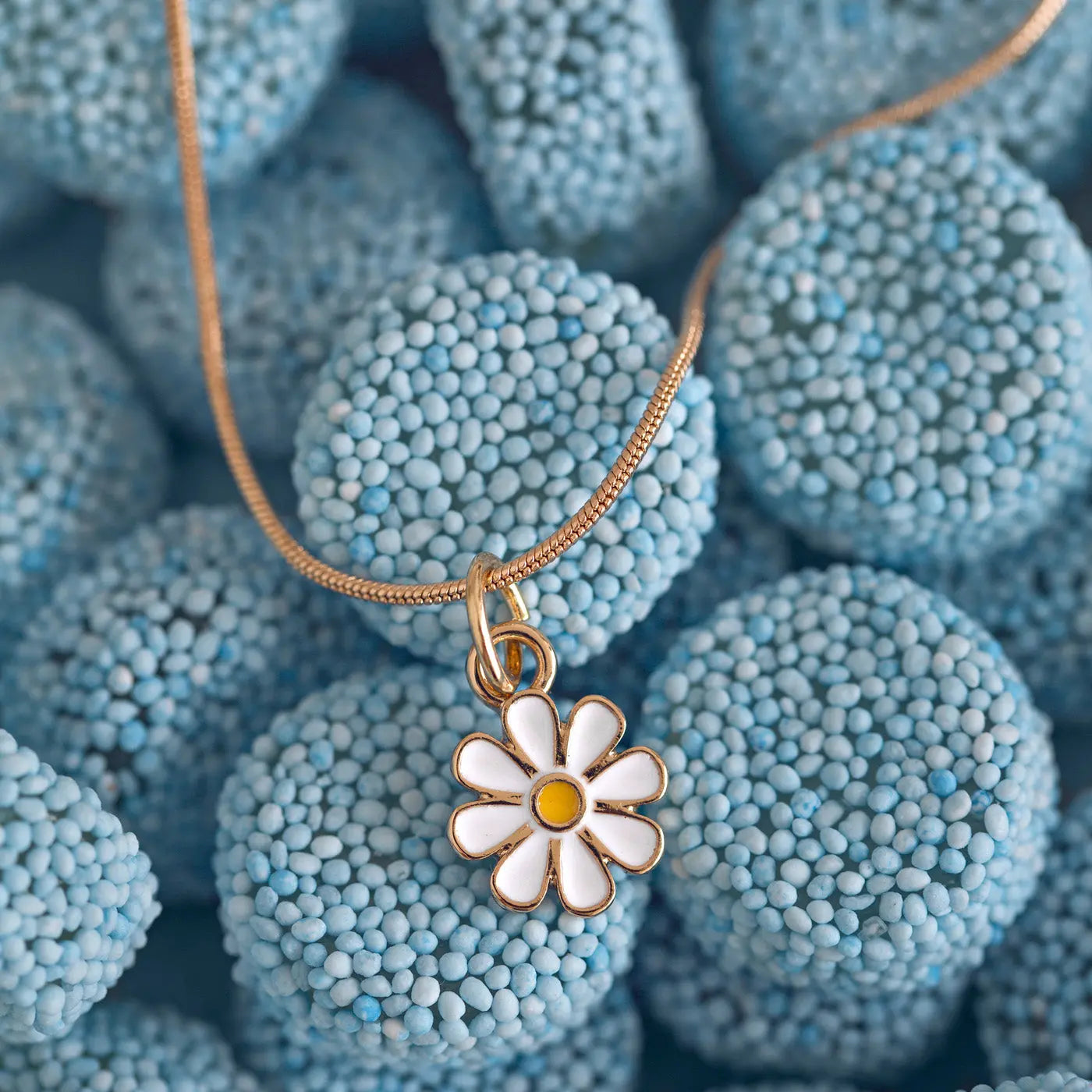 Collier marguerite en émail