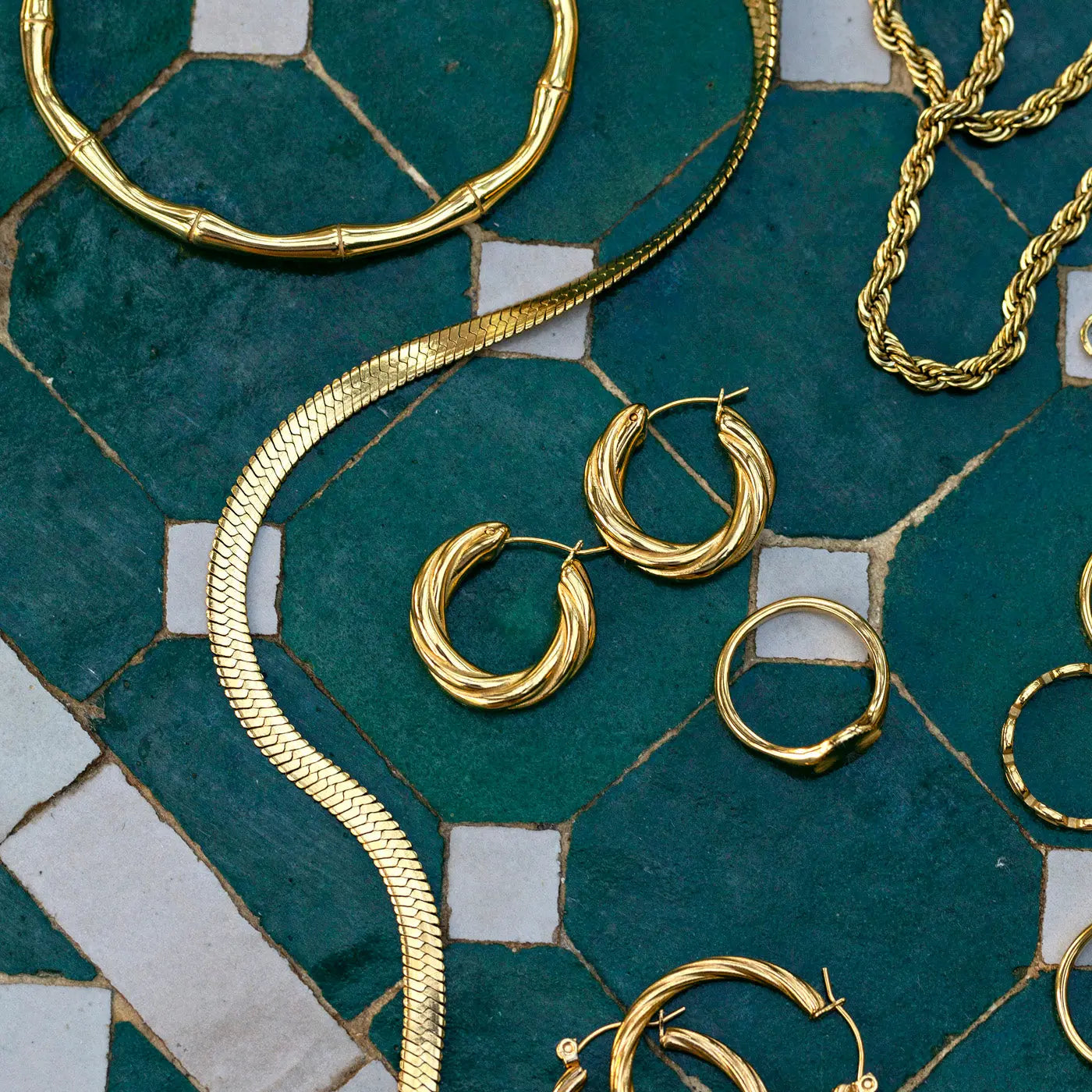 Boucles d'oreilles créoles incurvées