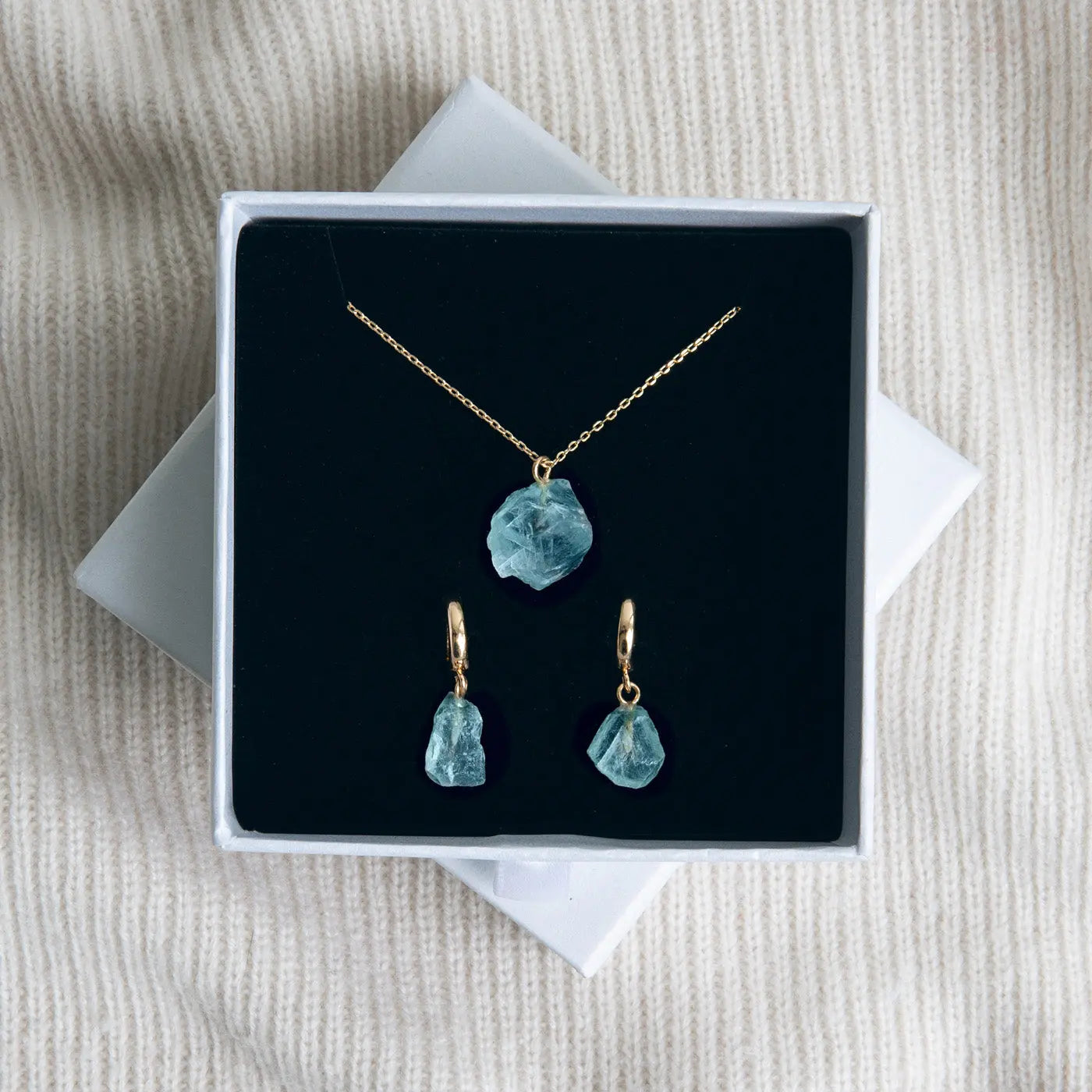 Ensemble de pierres semi-précieuses avec collier et boucles d'oreilles - Or