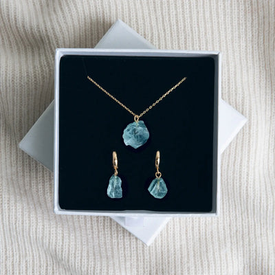 Ensemble de pierres semi-précieuses avec collier et boucles d'oreilles - Or