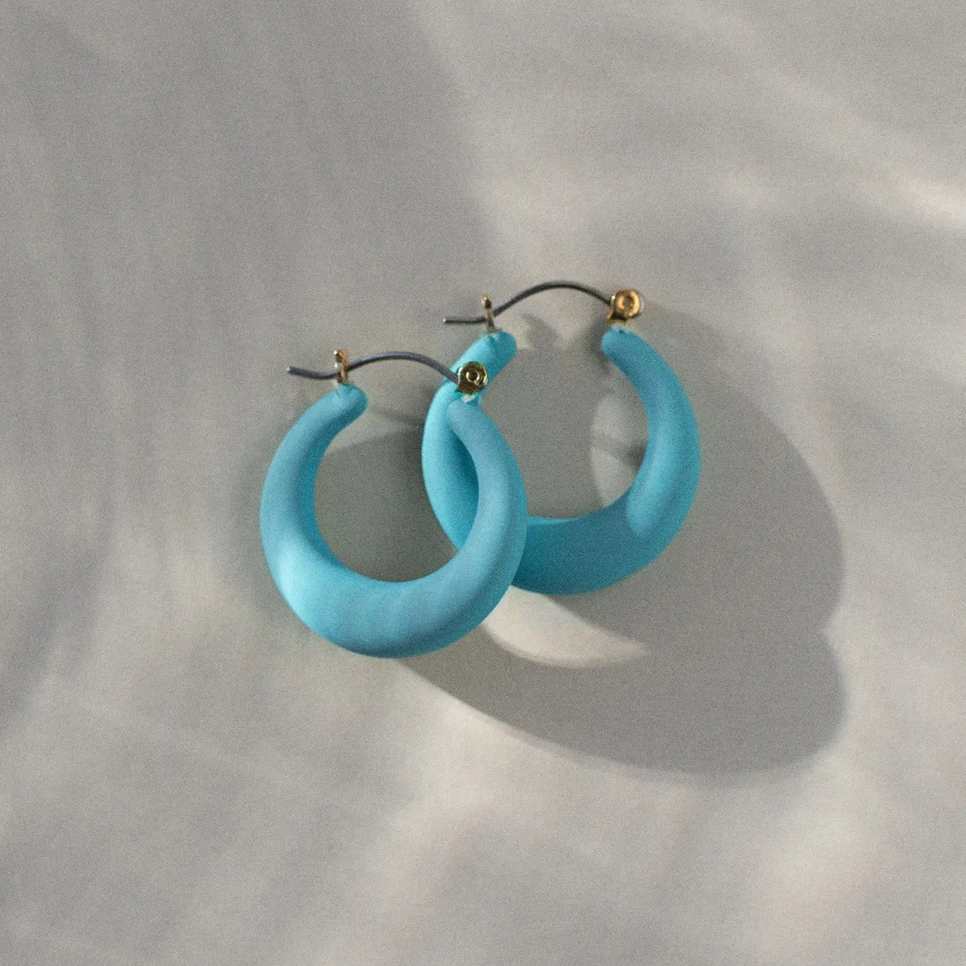 Donna - Boucle d'oreille créole en plastique