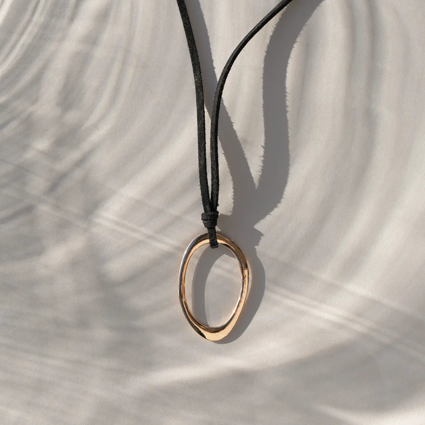 Molly - Collier cercle irrégulier ajustable des années 90