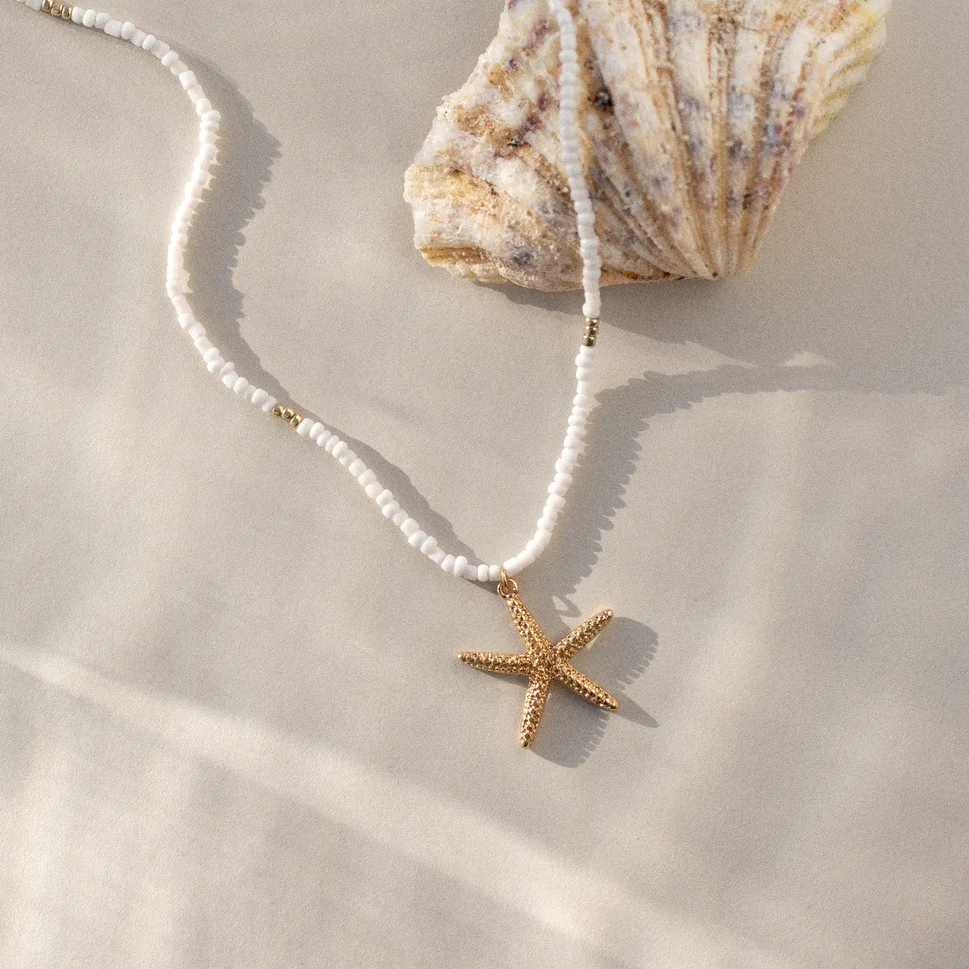 Ellie - Collier Perles Blanches Etoile de Mer