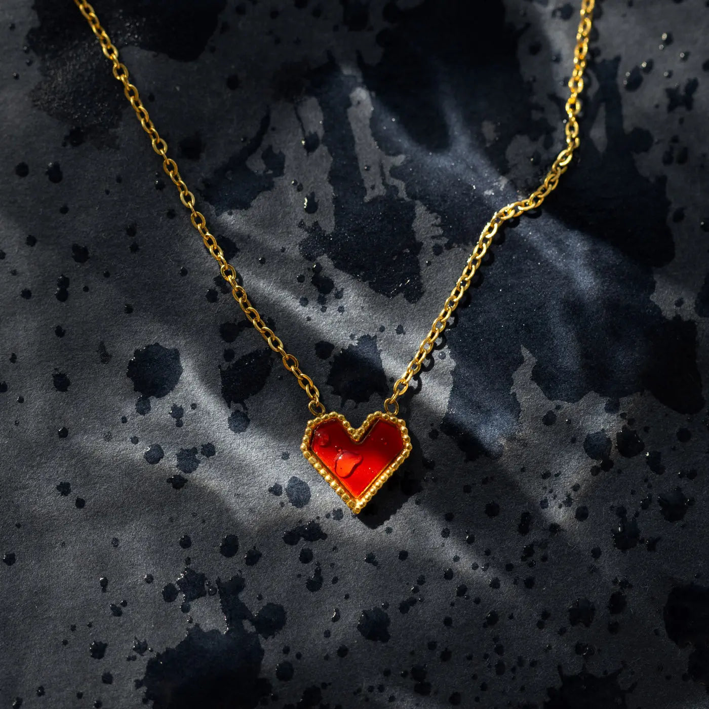 Sarah - Collier Coeur Rouge Acier Inoxydable